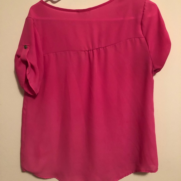 Pink V-Neck - Picture 2 of 2